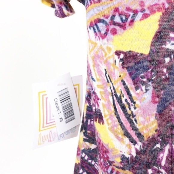 NEW LuLaRoe abstract feathers Classic T top - Picture 5 of 7
